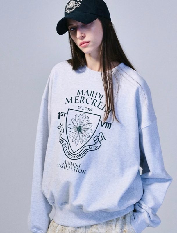 [Mardi Mercredi] Alumni Emblem Sweatshirt (4 Color) *LIMITED TIME SALES*